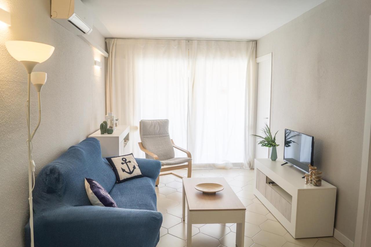 Apartamento Novelty Apartman Salou Kültér fotó